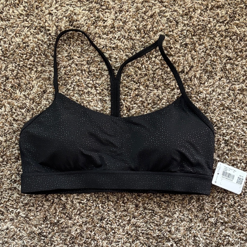 Lululemon flow y nulu sports bra NWT size 10